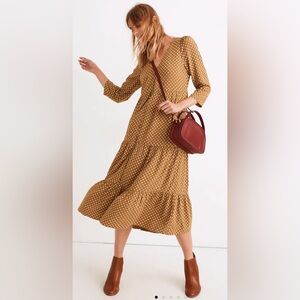 Madewell V-Neck Tiered Button-Front Midi Dress in Daisies Forever